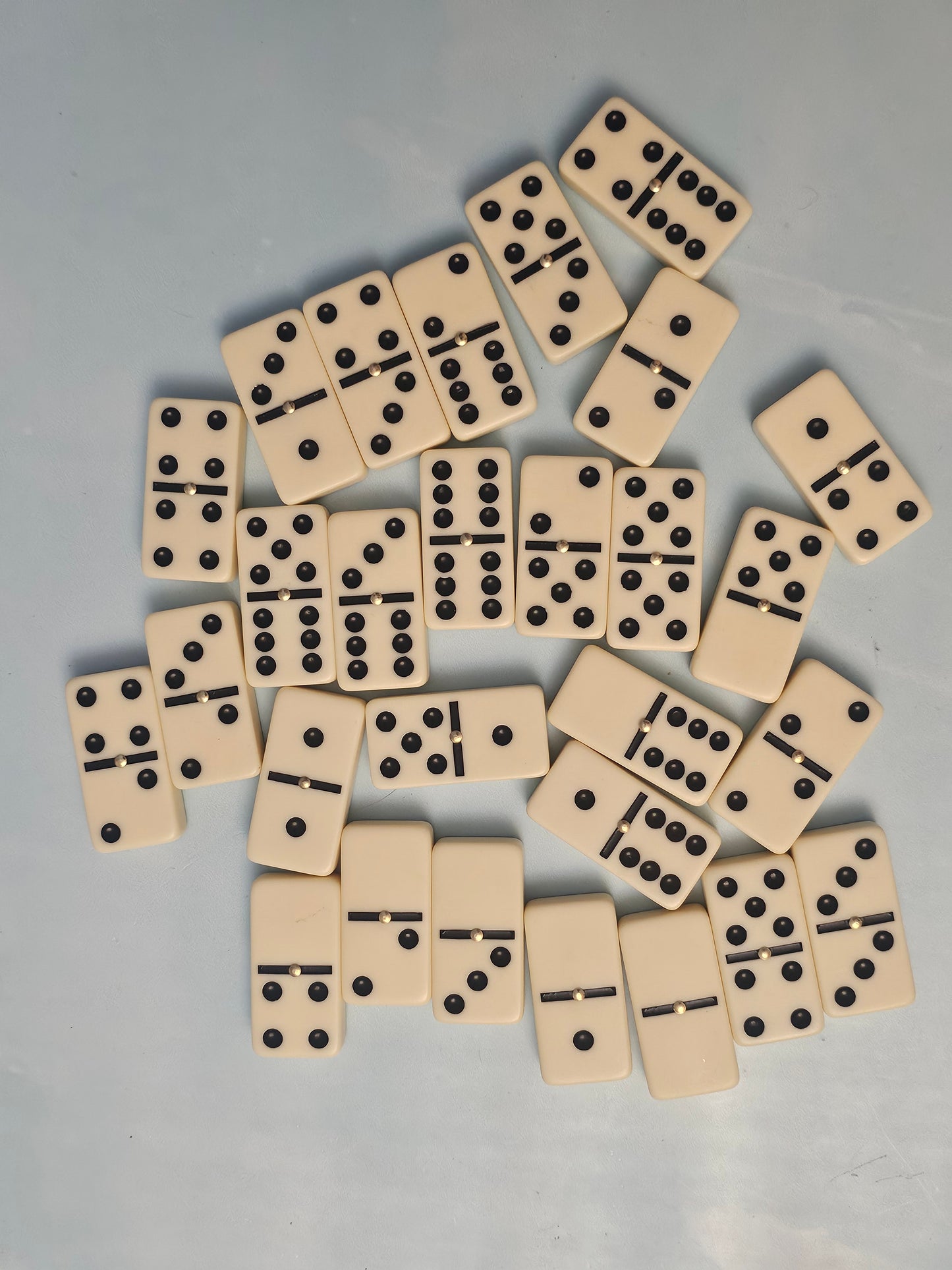 Dominoes- Jamaica Dominoes Family Games for Kids and Adults - Double Six Standard Dominos Set 28 Tiles with Wood Case