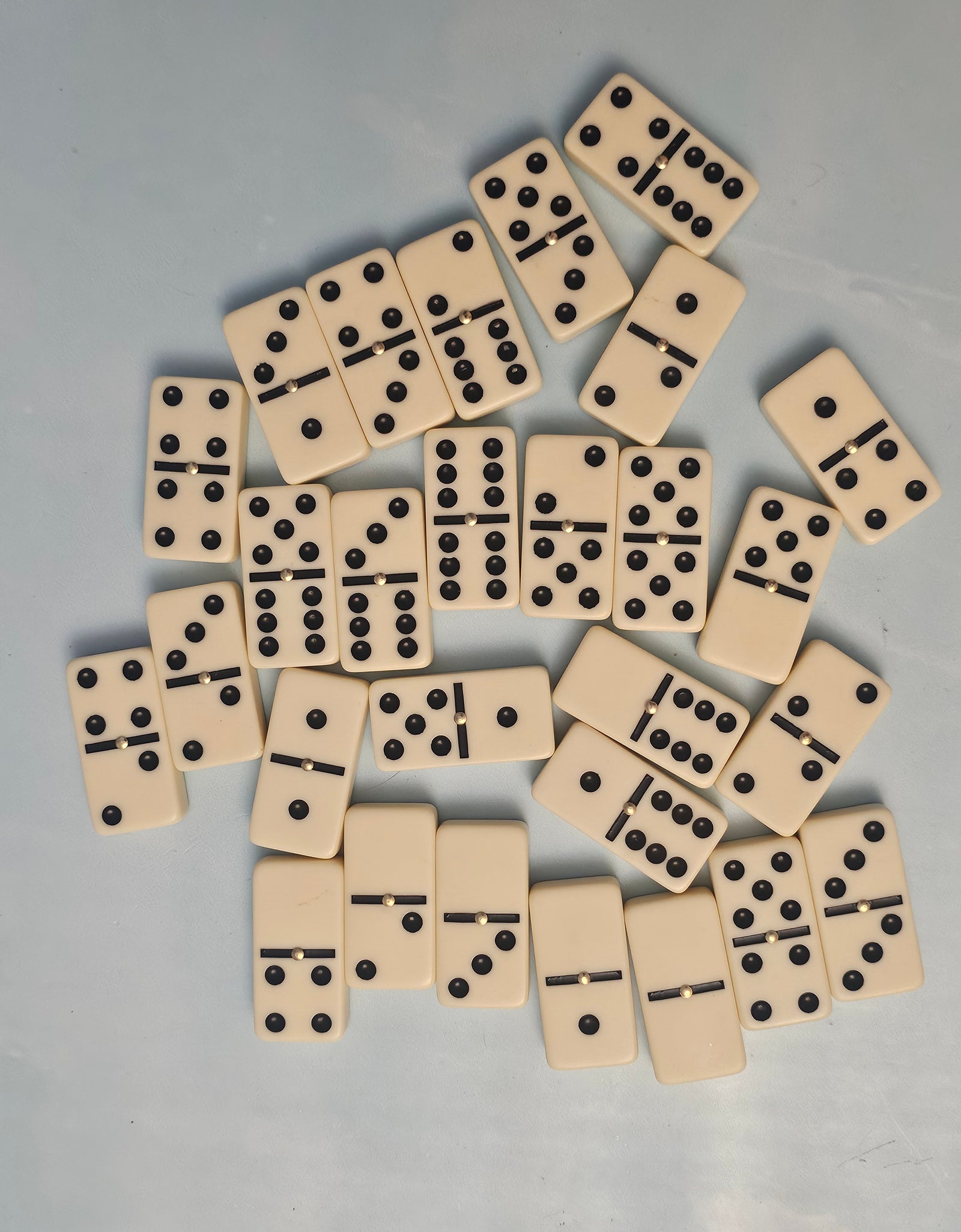 Dominoes- Jamaica Dominoes Family Games for Kids and Adults - Double Six Standard Dominos Set 28 Tiles with Wood Case