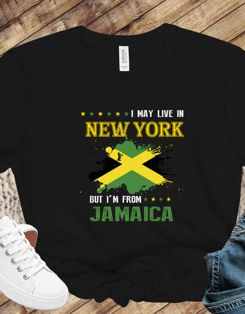 Load image into Gallery viewer, Tshirt-I May Live In New York
